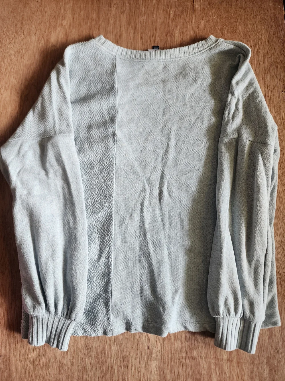 Cabi Cool Off Heather Grey Scoop Neck Knit Pullover Sweater